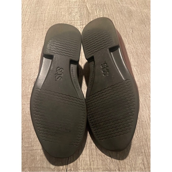 SAS Women’s Shoes Size 10 Brown Slip-On Loafers Business Shoes.